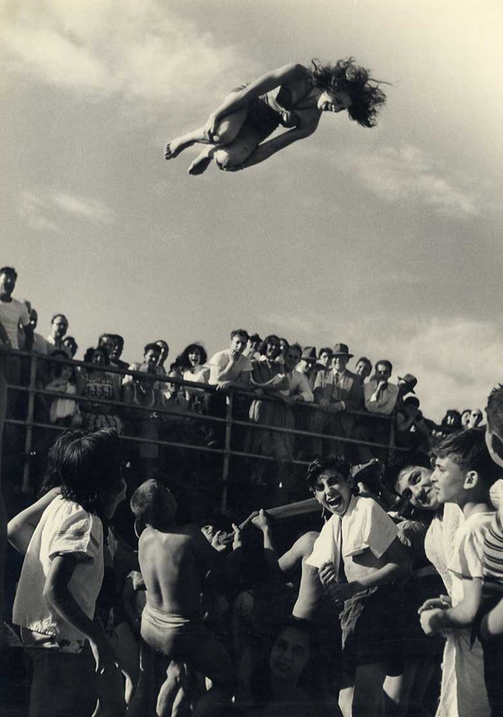 Pierre Belzeaux - Beach Blanket Bingo on Coney Island, NY