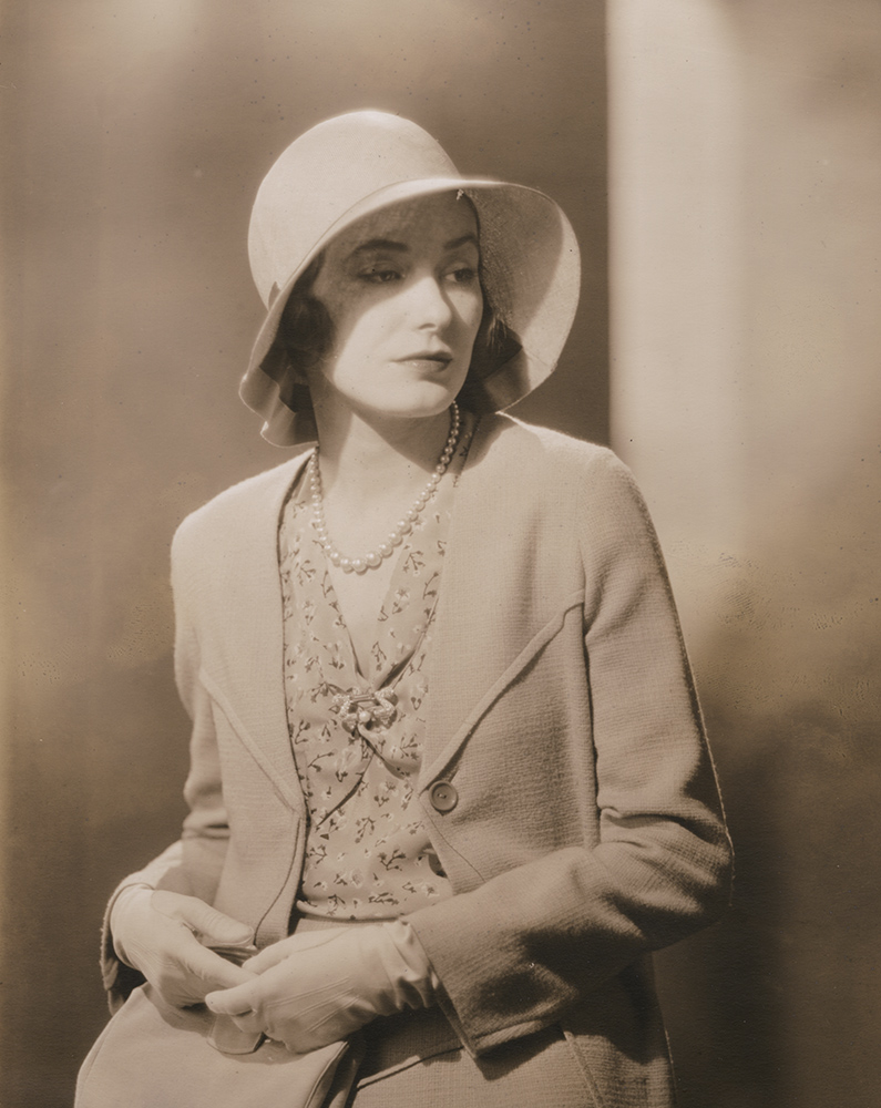 Vogue Magazine Photographer - Woman with Pearls and Hat