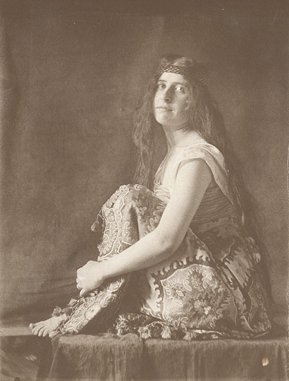 Anonymous - Pretty Woman in Exotic Oriental Garb