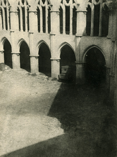 Josef Sedlak - Courtyard and Carriage