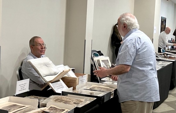 Ken Jacobson at James Kerr’s table. (Photo Courtesy of Michael Diemar)